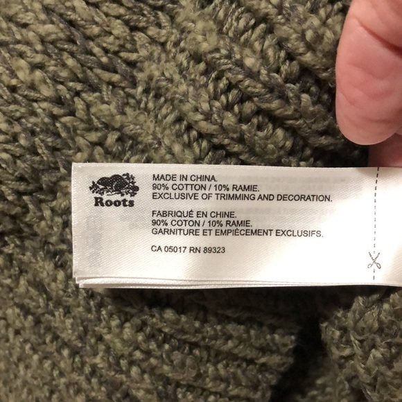 2 ROOTS Sweaters. Green and Oat SzS Soft 90% Cotton and 10% Raime. - Picture 5 of 9